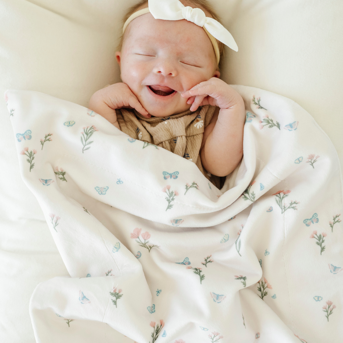Minky Stretch Receiving Blankets — Saranoni