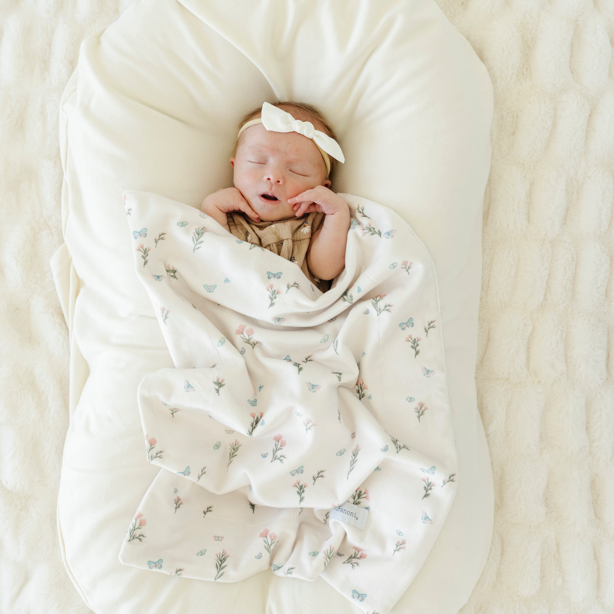 Minky Stretch Receiving Blankets — Saranoni