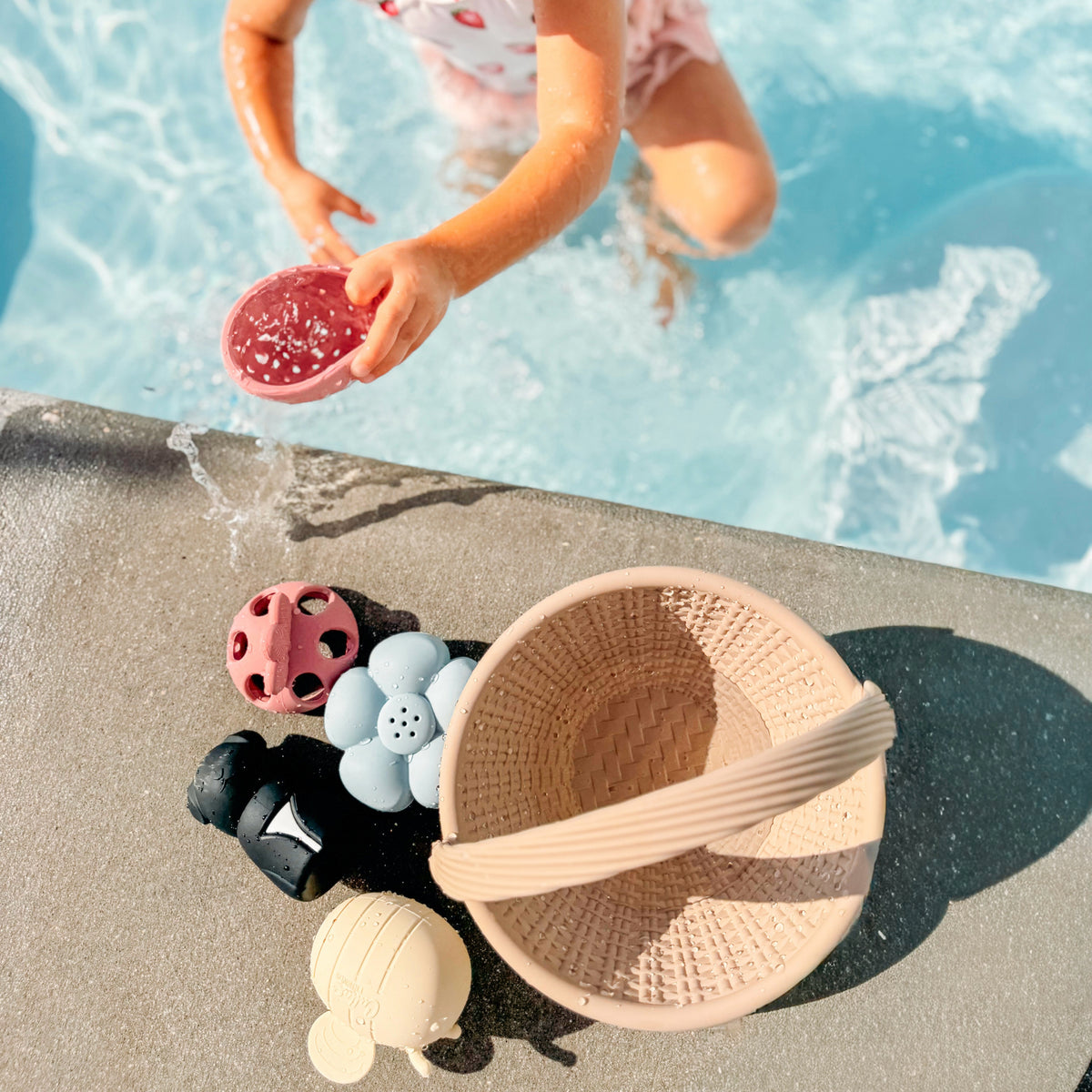 Strawberry Patch Bath Toys — Calla and Friends