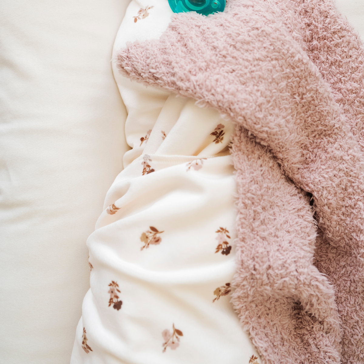 Minky Stretch Luxe Swaddle/Blanket — Saranoni