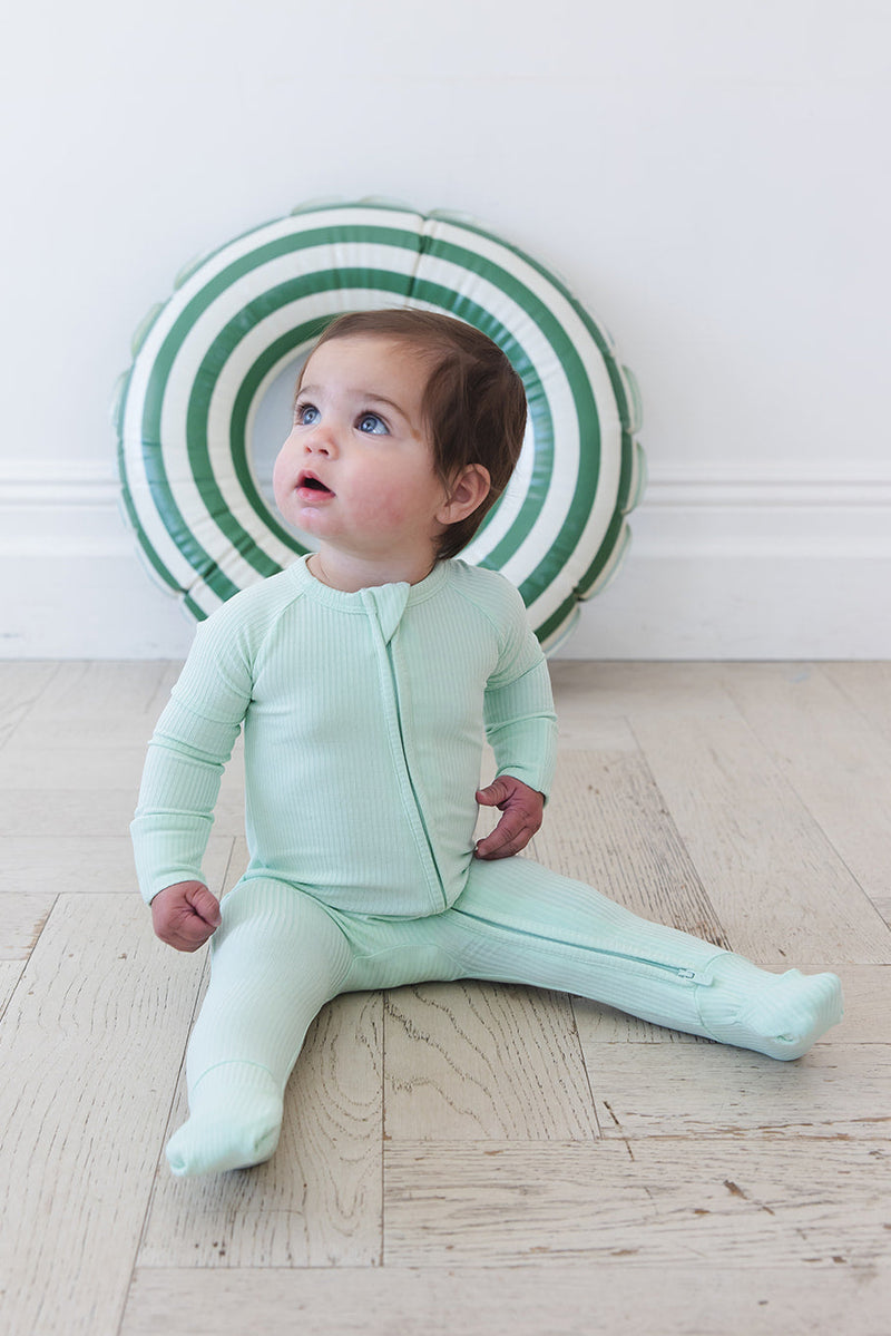 (SOLID, ribbed) Lion Around - Zippy — Blush Lotus