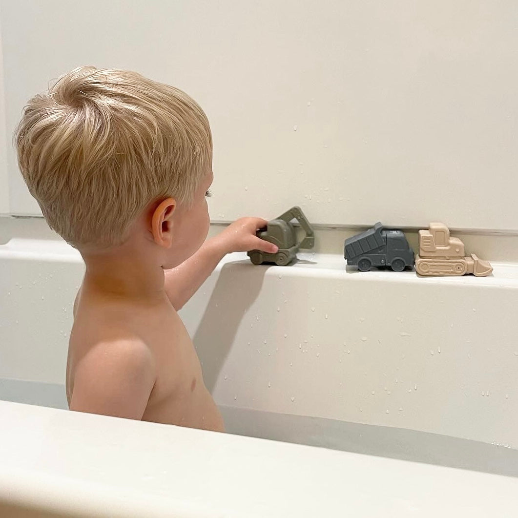 Grant’s Truck Bath Toys — Calla and Friends