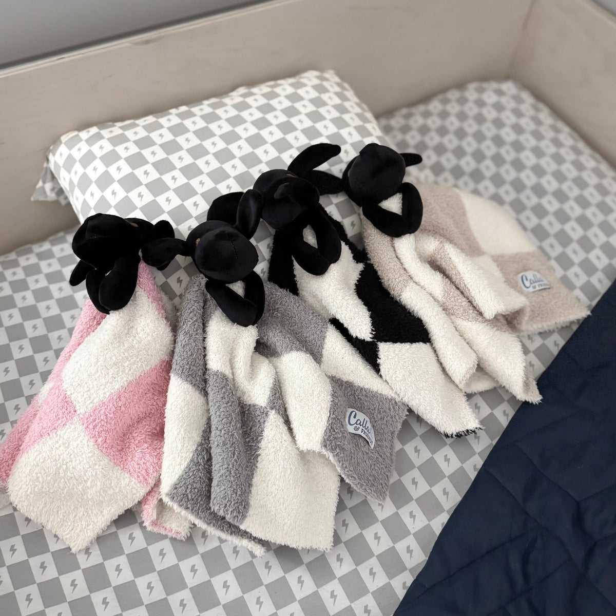 The Calla Lovey — Calla and Friends