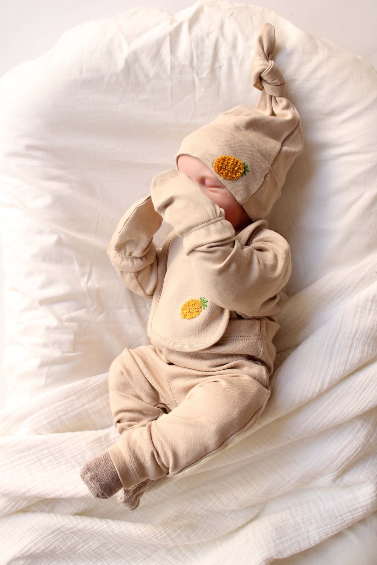 Pineapple Patterned 5 Piece Newborn Set — Honey and Hive