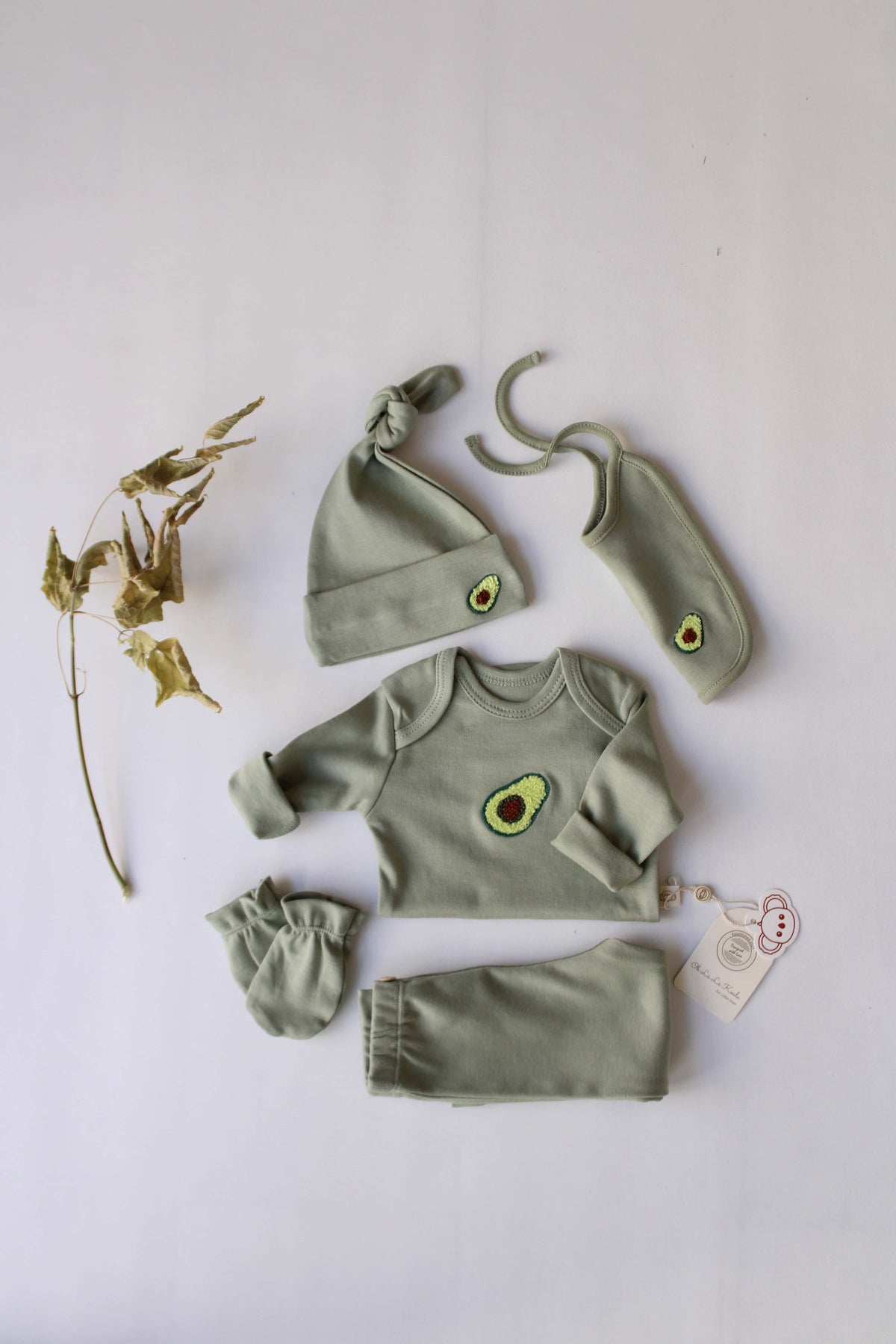 Avocado Patterned 5 Piece Newborn Set — Honey and Hive