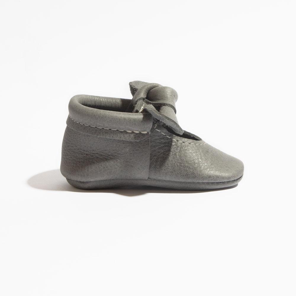Blue Spruce Knotted Bow Baby Shoe — Freshly Picked