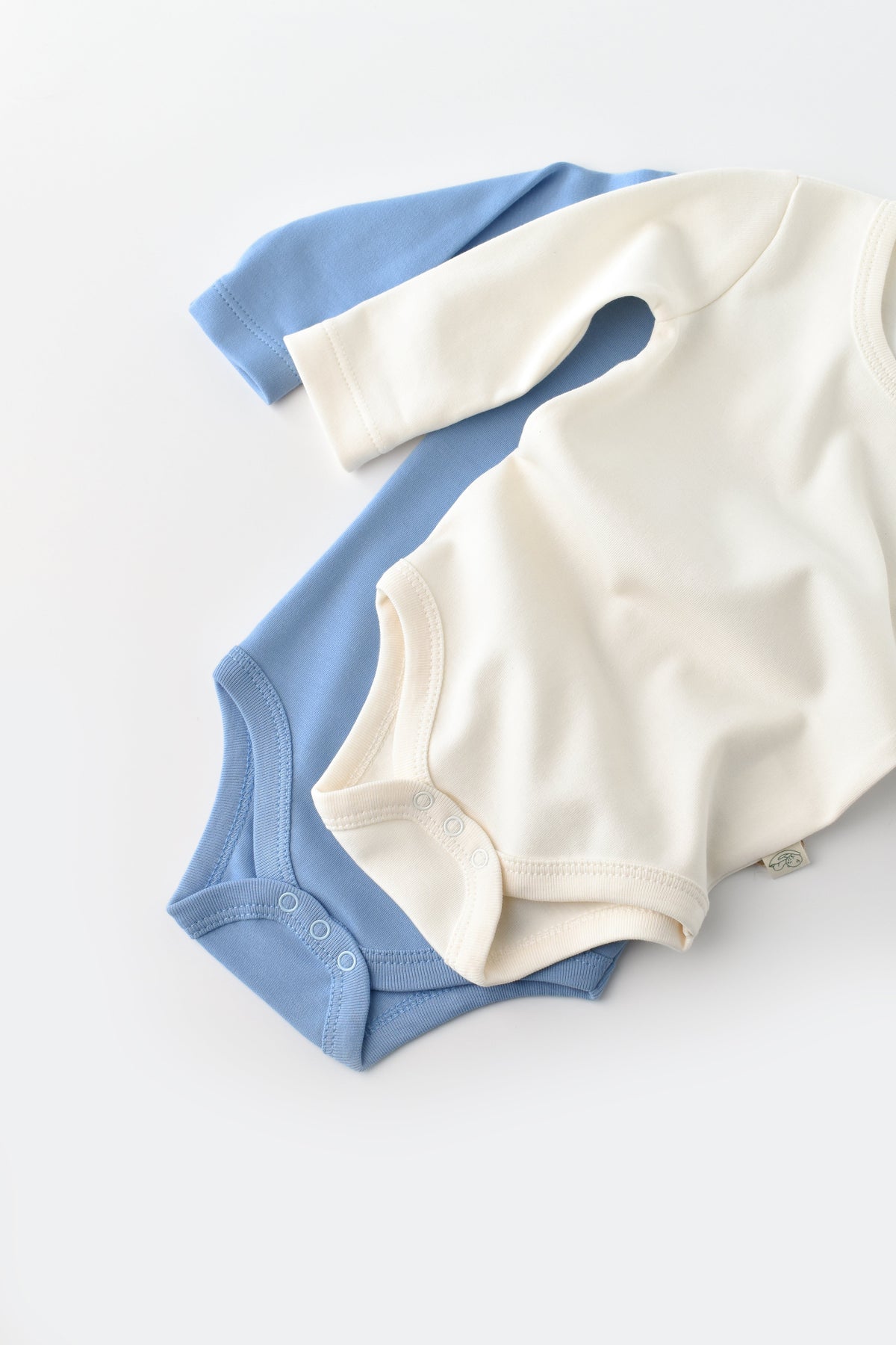 Organic Long Sleeve Bodysuit — Honey and Hive