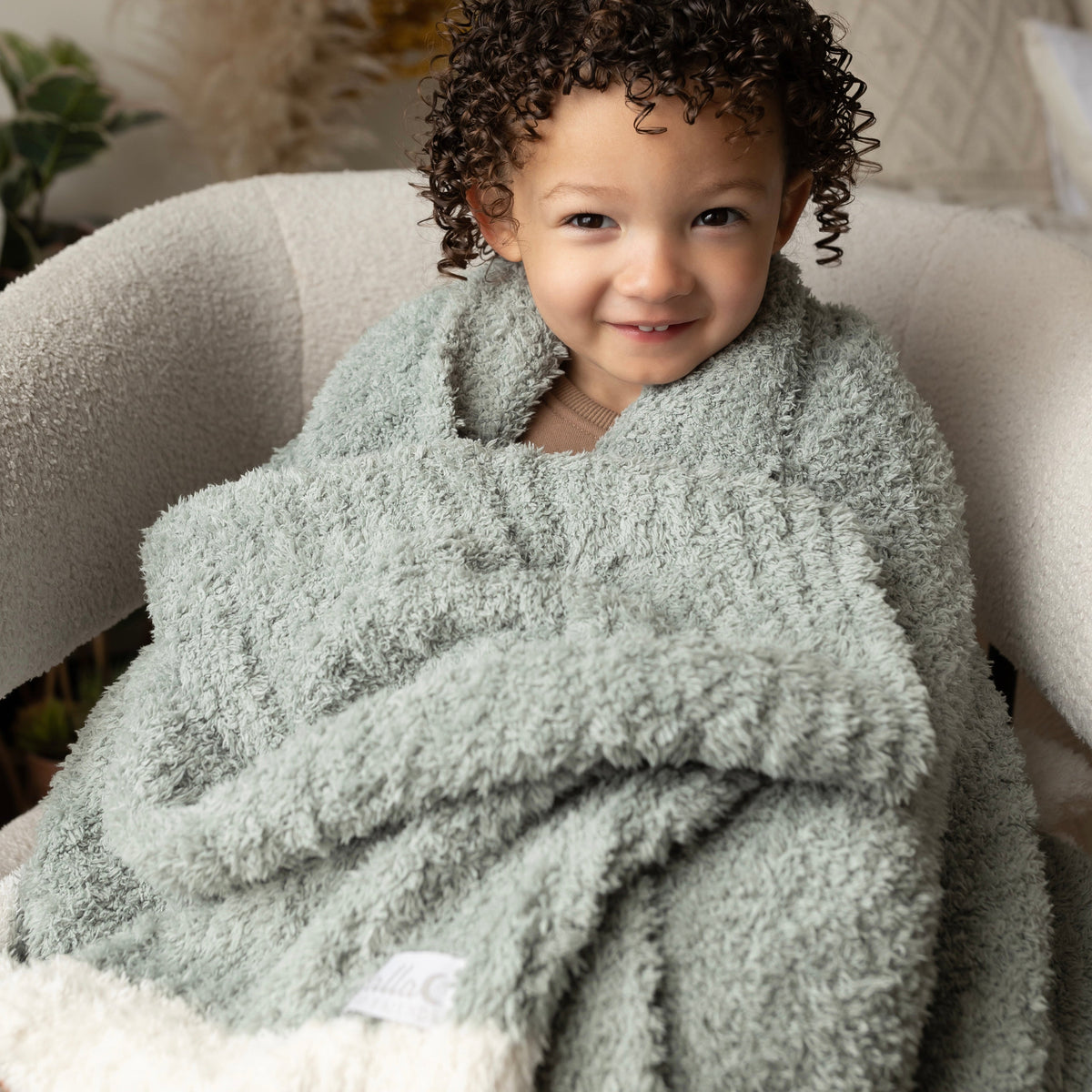 The Alani Blanket — Calla and Friends