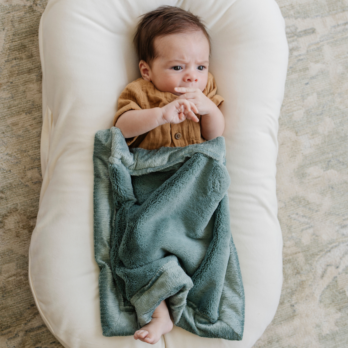 Lush Mini Blankets — Saranoni
