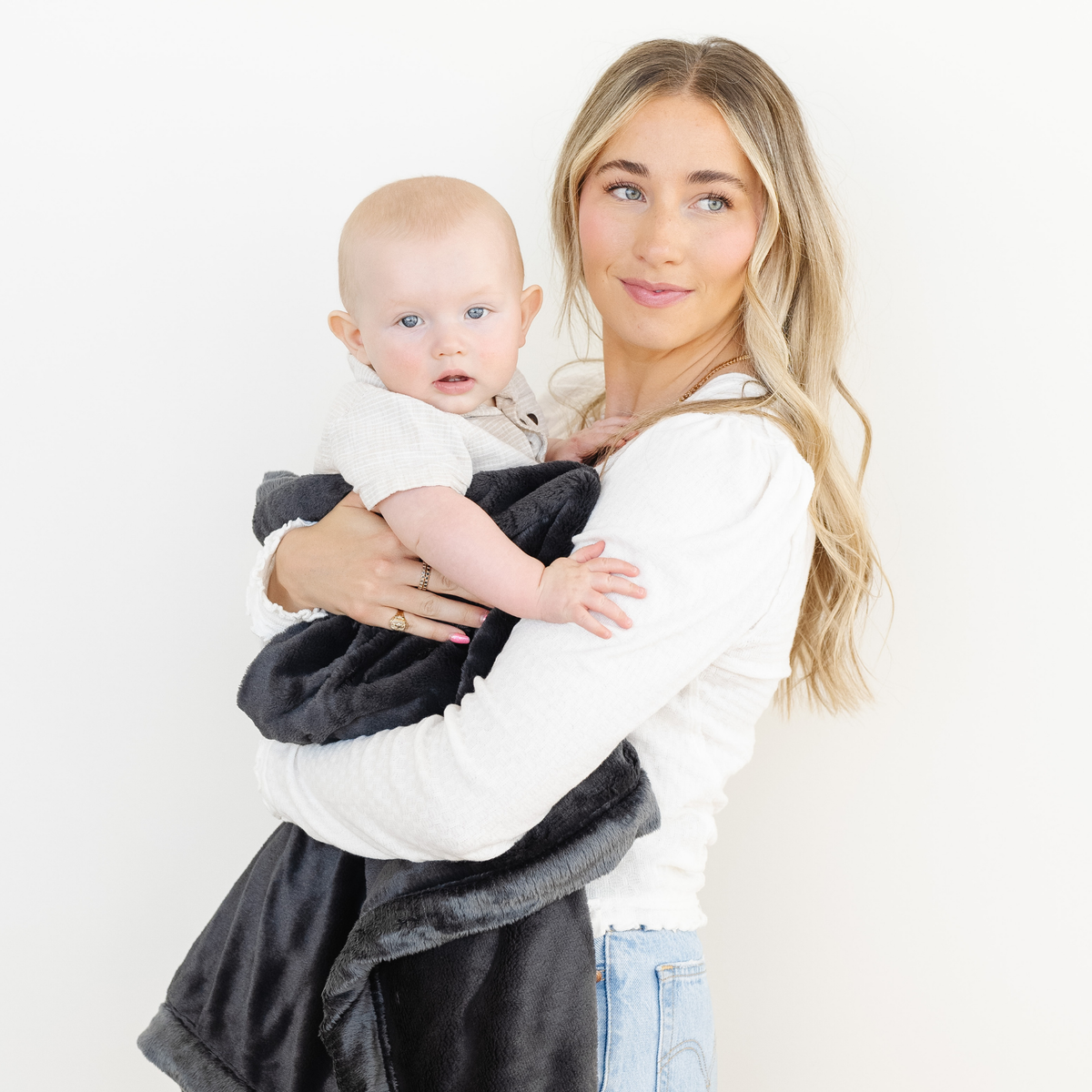 Lush Mini Blankets — Saranoni