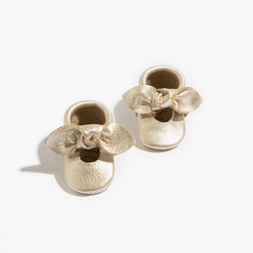 Newborn Platinum Knotted Bow Baby Shoe — Freshly Picked