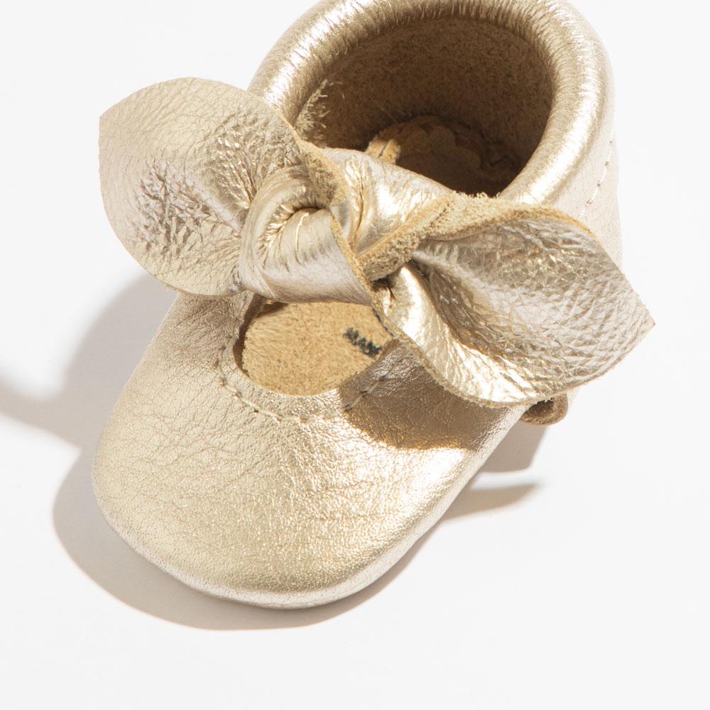 Newborn Platinum Knotted Bow Baby Shoe — Freshly Picked