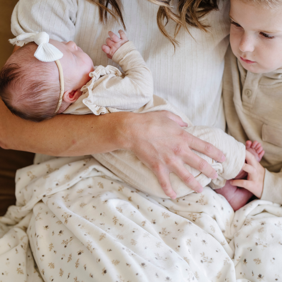 Minky Stretch Receiving Blankets — Saranoni
