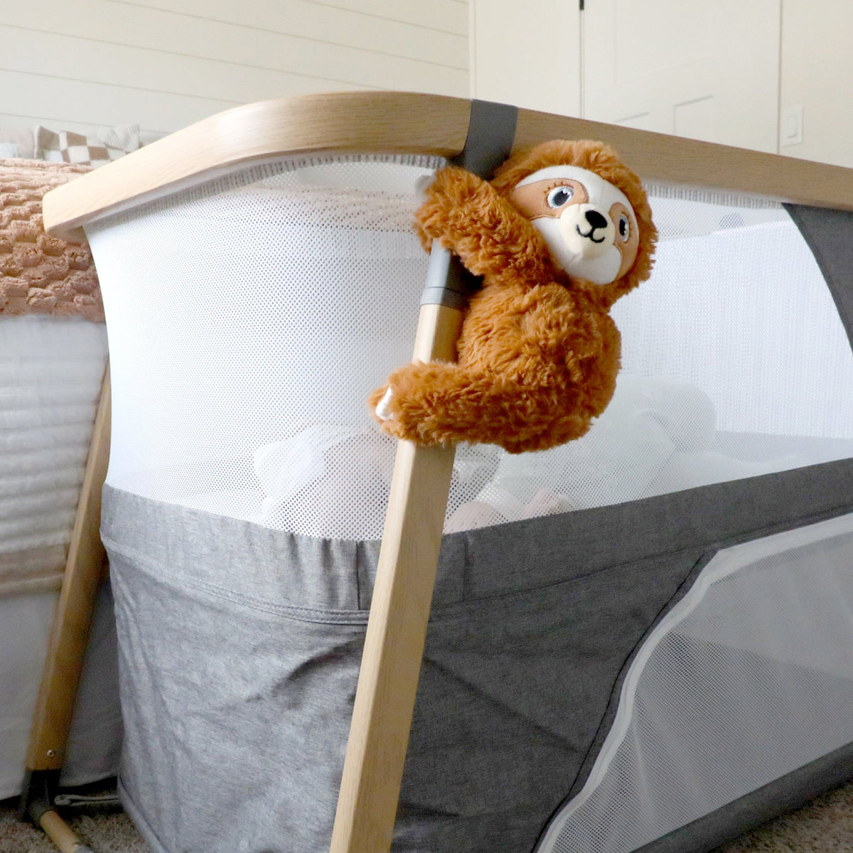 Baby Shusher Sloth – Plush Sound Machine with Real Shushing Sound & Smart Cry Detection — Shusher
