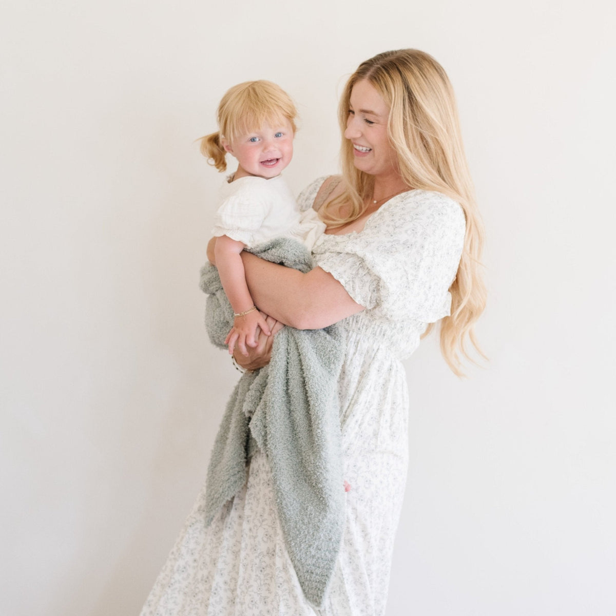 Bamboni® Receiving Blankets — Saranoni