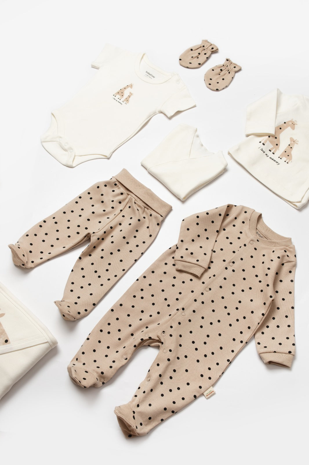 Giraffe Newborn 10 Pcs Organic Set — Honey and Hive