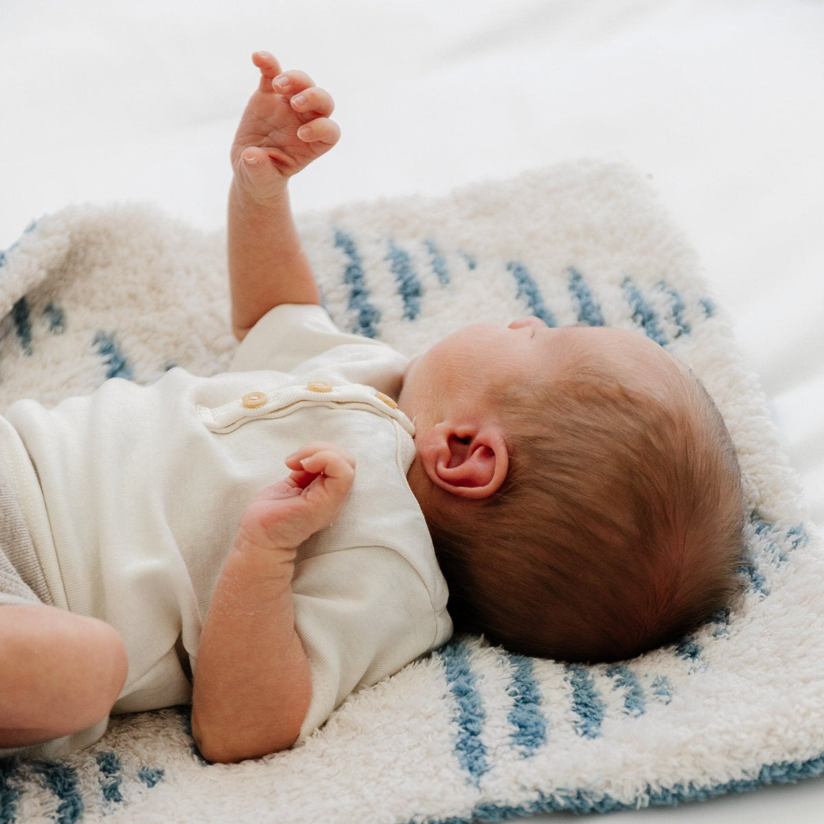 Double-Layer Bamboni® Mini Blankets — Saranoni