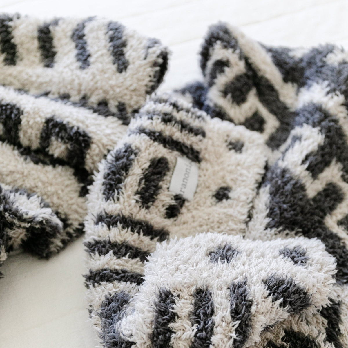 Double-Layer Bamboni® Mini Blankets — Saranoni