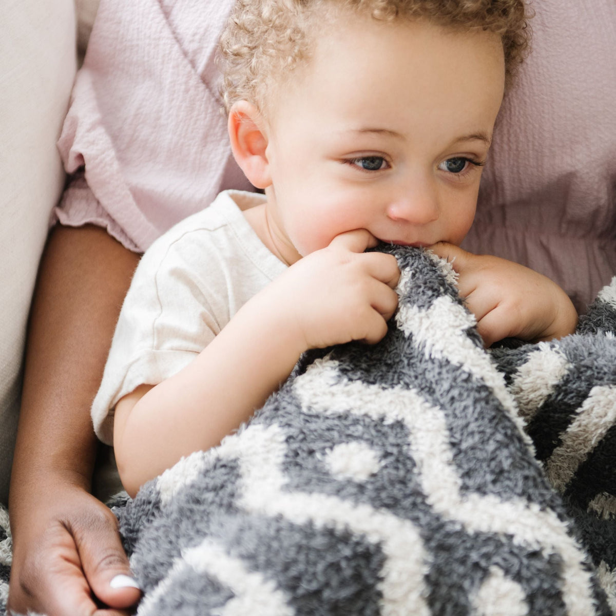 Double-Layer Bamboni® Mini Blankets — Saranoni