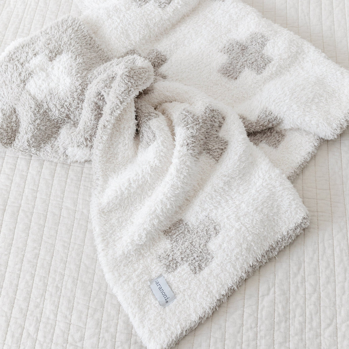 Double-Layer Bamboni® Mini Blankets — Saranoni