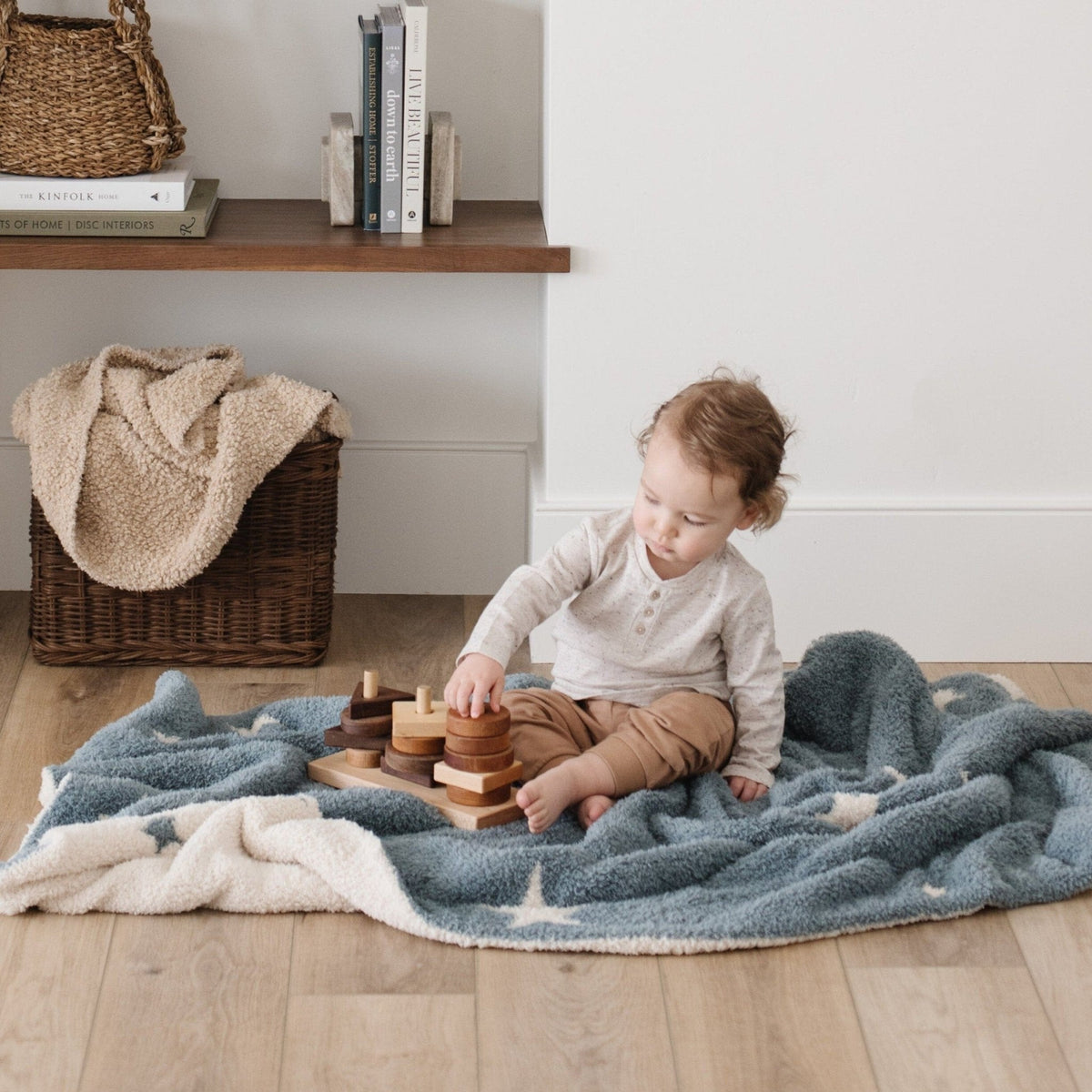 Double-Layer Bamboni® Toddler Blankets — Saranoni