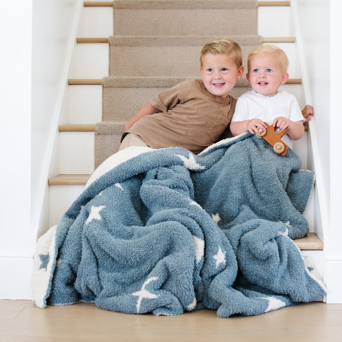 Double-Layer Bamboni® Toddler Blankets — Saranoni