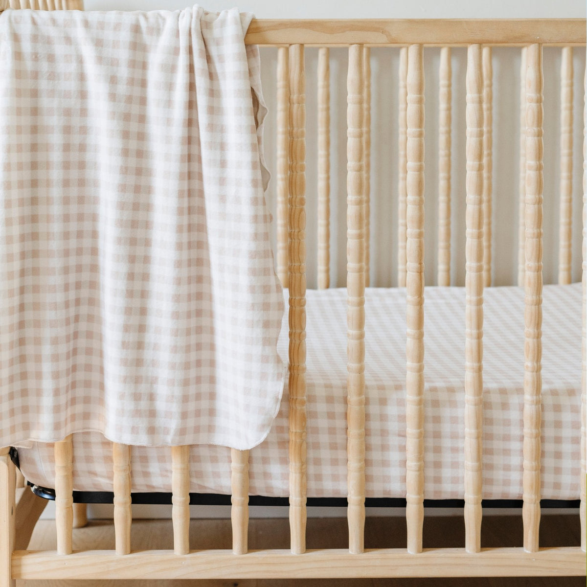 Minky Stretch Luxe Crib Sheets — Saranoni