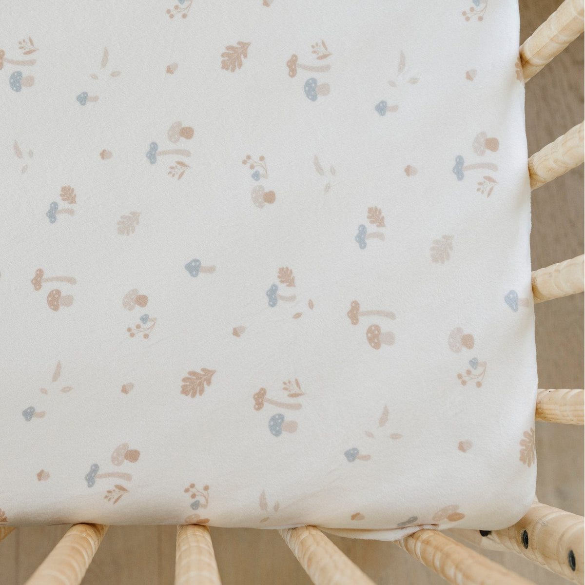 Minky Stretch Luxe Crib Sheets — Saranoni