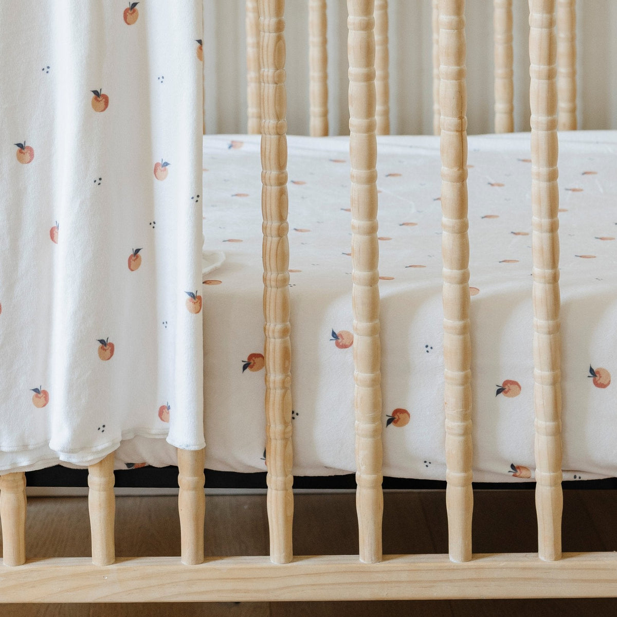 Minky Stretch Luxe Crib Sheets — Saranoni