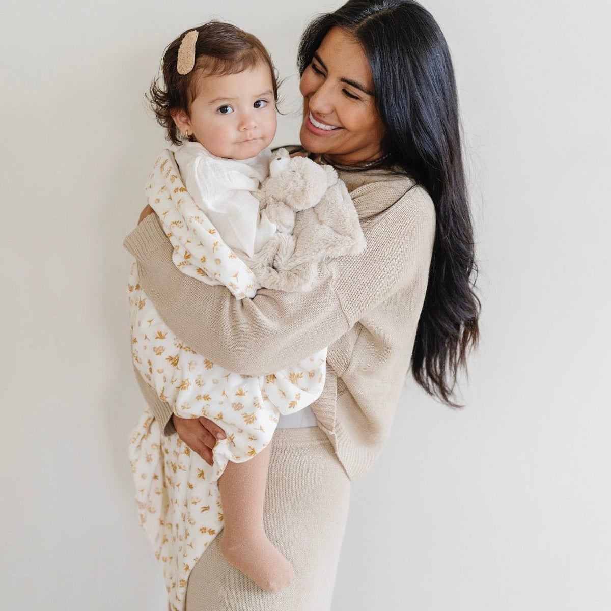 Minky Stretch Receiving Blankets — Saranoni