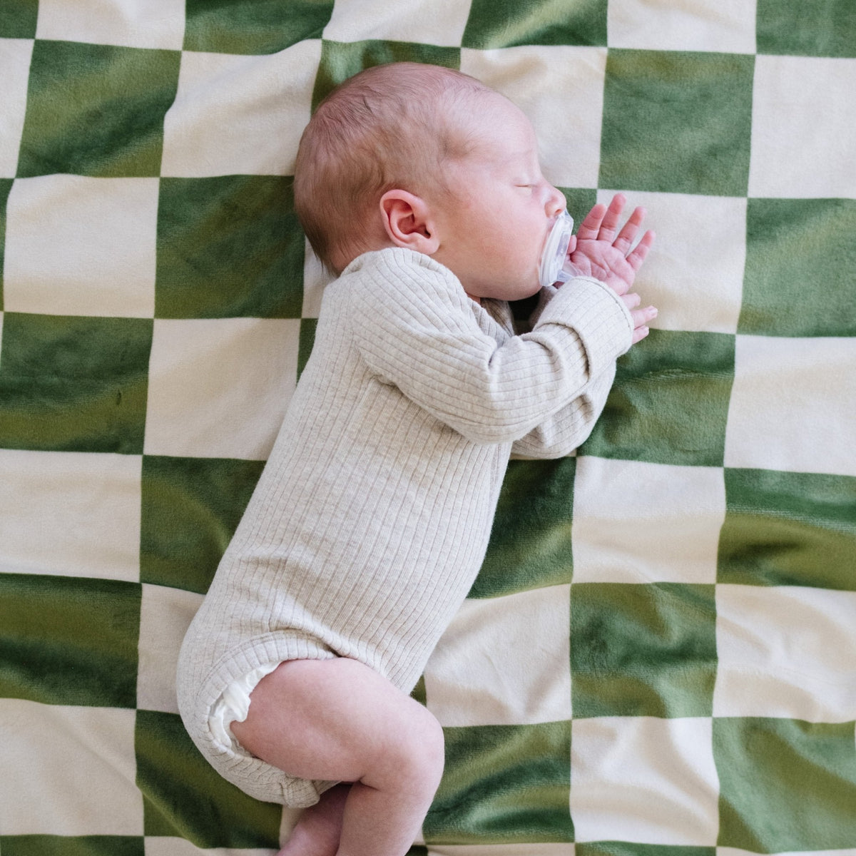 Minky Stretch Receiving Blankets — Saranoni