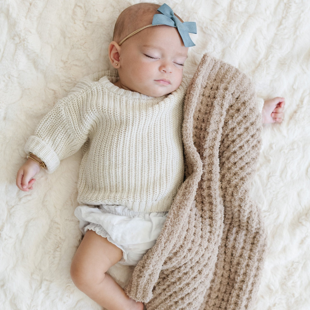 Waffle Knit Mini Blankets — Saranoni