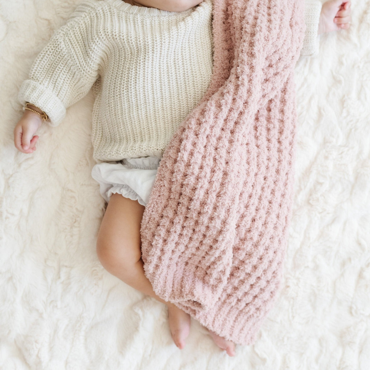 Waffle Knit Mini Blankets — Saranoni